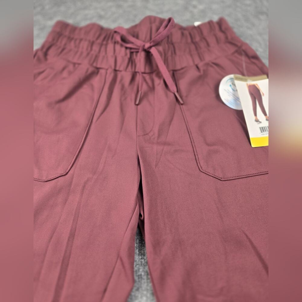 NWT Mondetta Burgundy Jogger Pants Size S #141